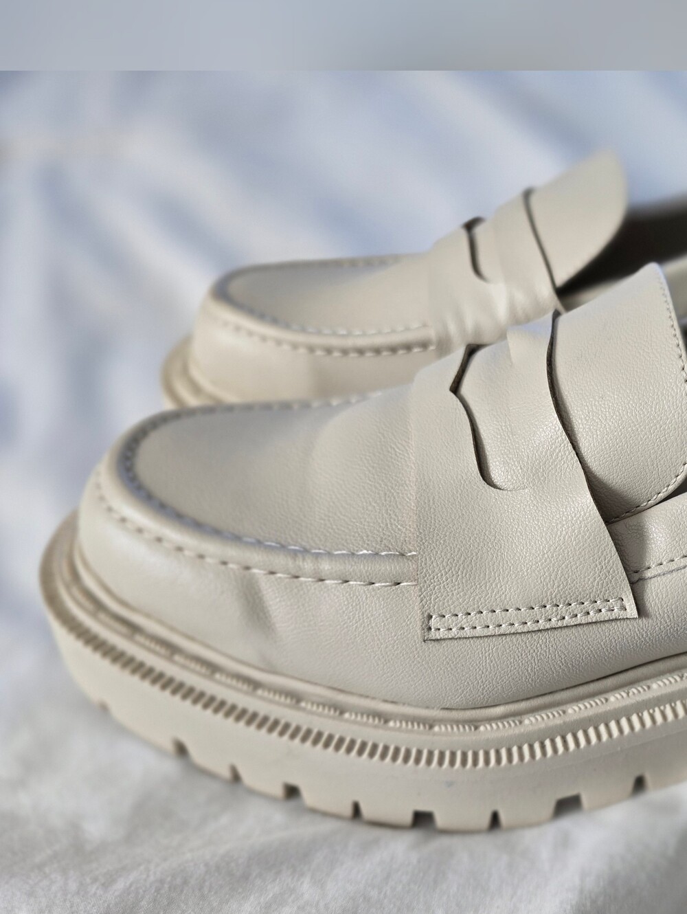 American Eagle Outfitters Cream Lug-Sole Penny Loafers